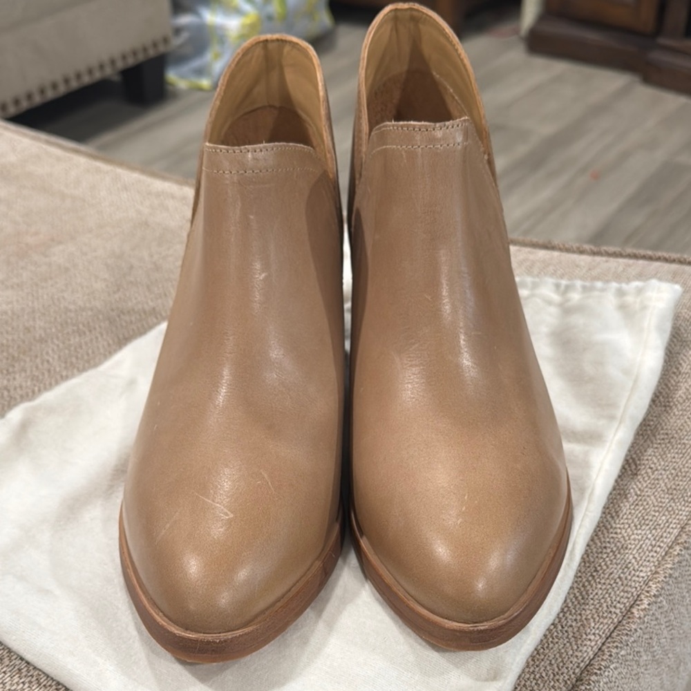 Nisolo Women's MIA Classic Brown Ankle Boots
